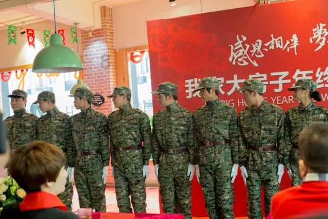 小猫钓鱼游戏龙王版有船
